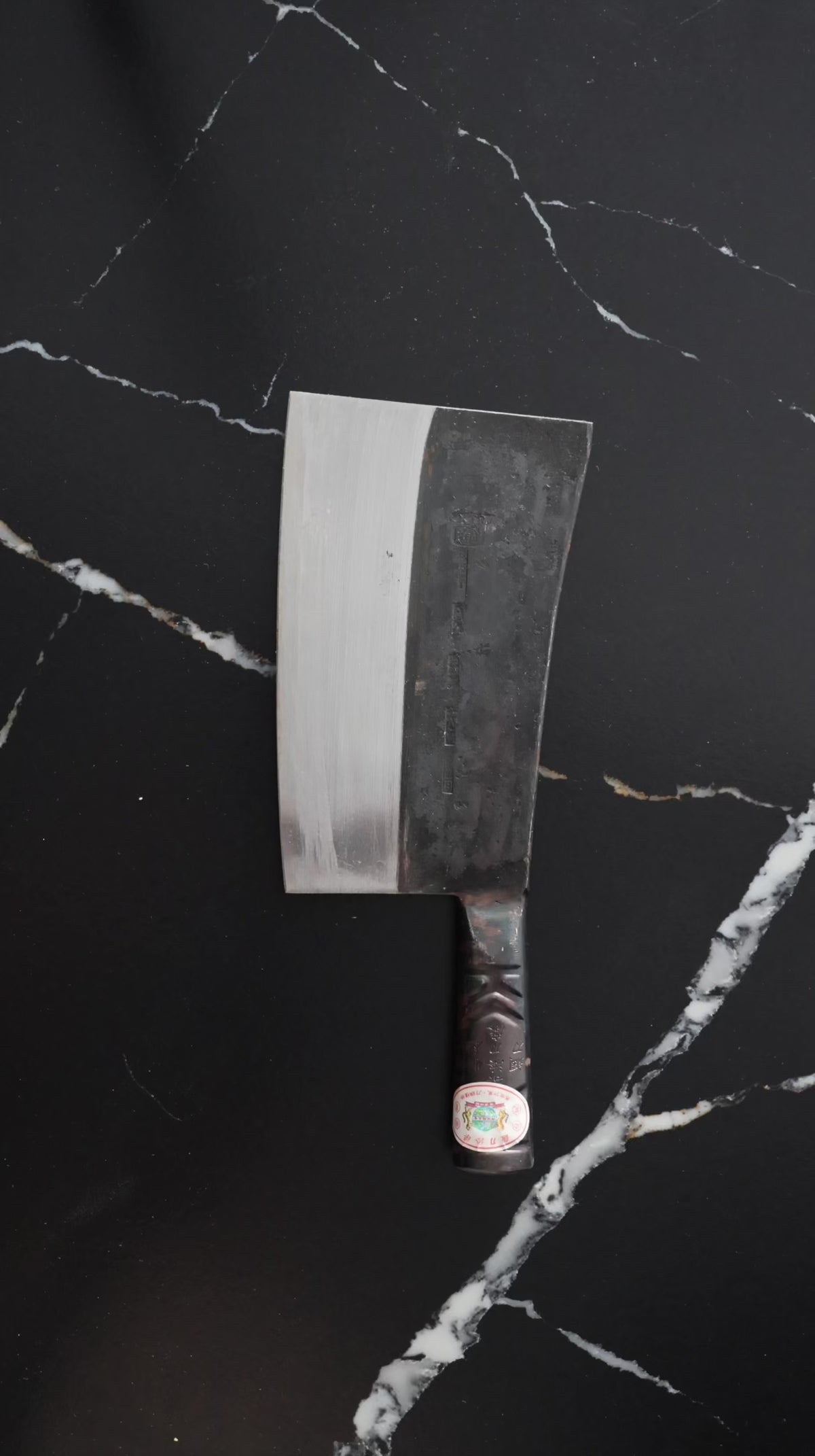 
Leung Tim Carbon Kau Kong Bend Cleaver (Iron Handle)